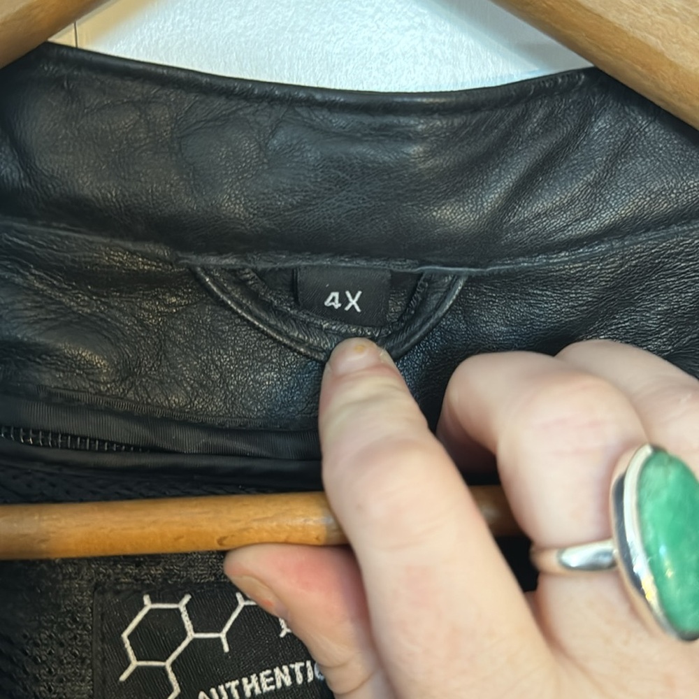 Women’s Motorcycle Jacket | Genuine Leather - Picture 11 of 16